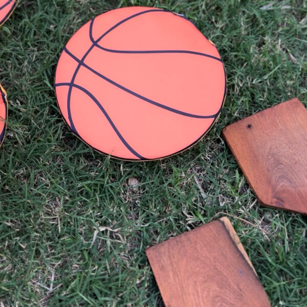 30 PELOTAS DE BASQUET DE 25 CM + 2 PALITAS - Image 5
